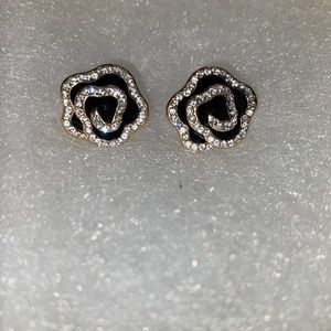 Black flower with rhinestone rim Earrings